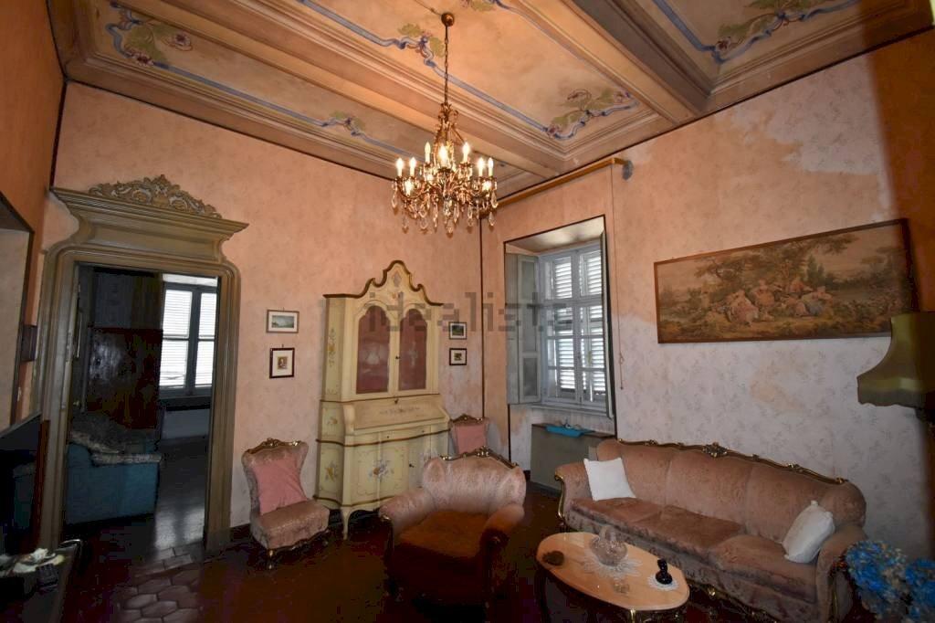 Palazzo in vendita a Montegrosso D'Asti