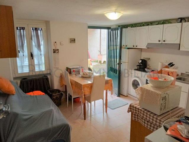 4-room flat in Via Rinchiostra, Massa - Photo 1