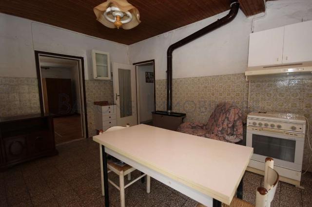 4-room flat in Via Bassa Tambura 10, Massa - Photo 1