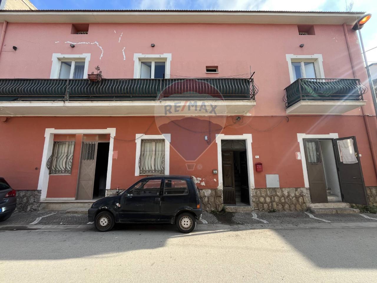Negozio in Via Elena 64, Mondragone, {3} - Foto 1