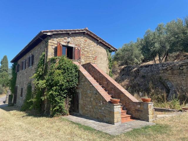 Country house or cottage in {3}, Cortona - Photo 1