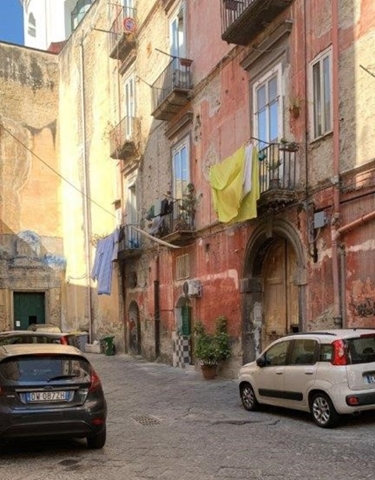 Trilocale in Vicoletto Crociferi, Napoli - Foto 1