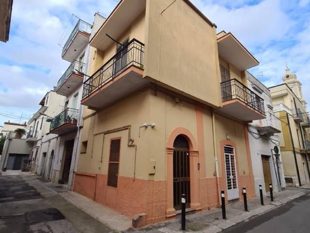 Detached house in Via Tommaso Francavilla, Acquaviva delle Fonti - Photo 1