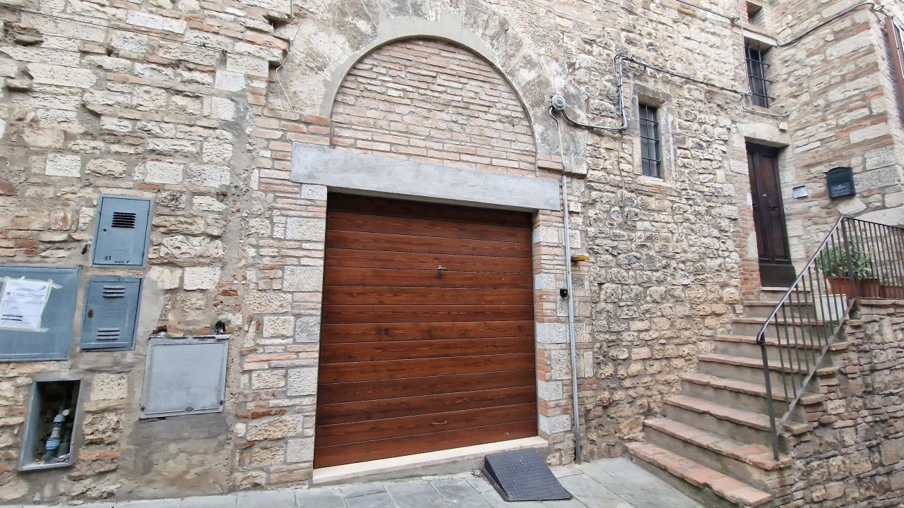 Parcheggio chiuso in vendita a Todi