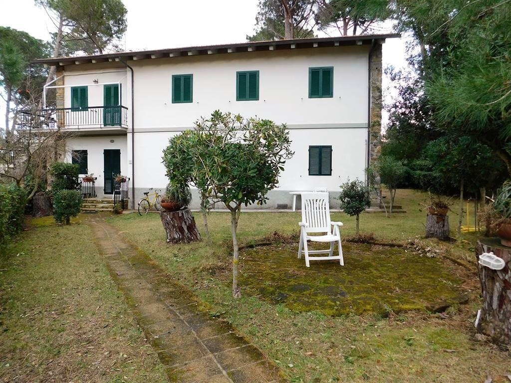 Villa bifamiliare in vendita a Castiglione Della Pescaia