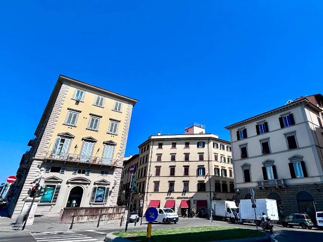 Shared office in Lungarno Corsini, Firenze - Photo 1