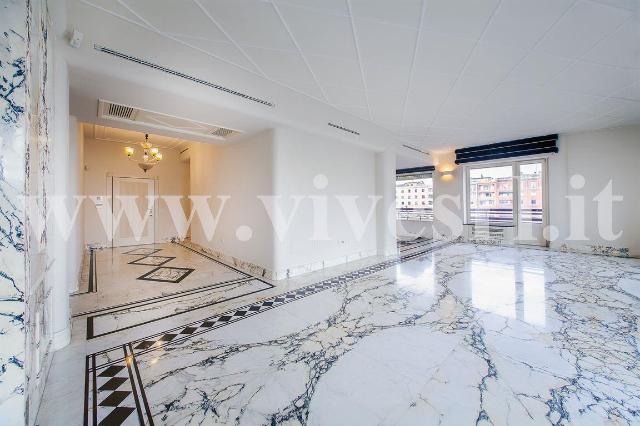 Apartament in {3}, Piazza Repubblica - Photo 1