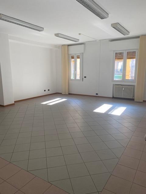 Ufficio in Via Carracci, Casalecchio di Reno, {3} - Foto 1