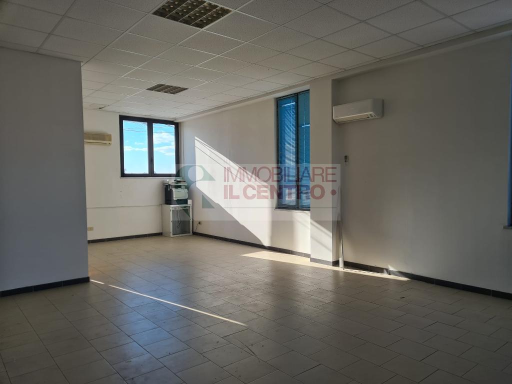 Ufficio in , Sarzana, {3} - Foto 2