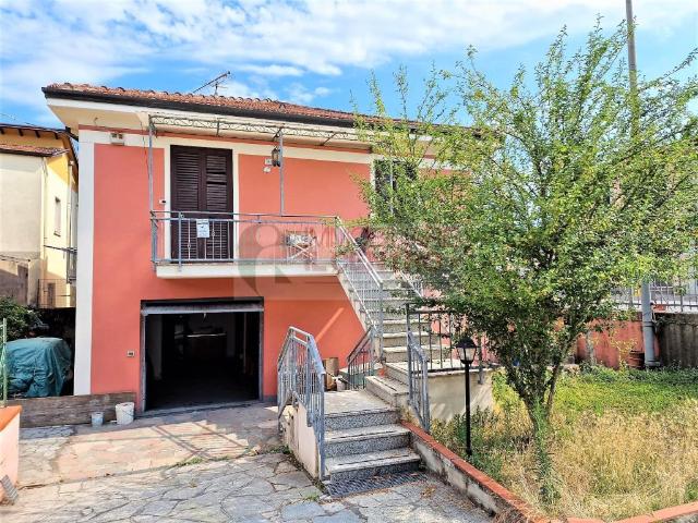 Semi-detached house, Castelnuovo Magra - Photo 1