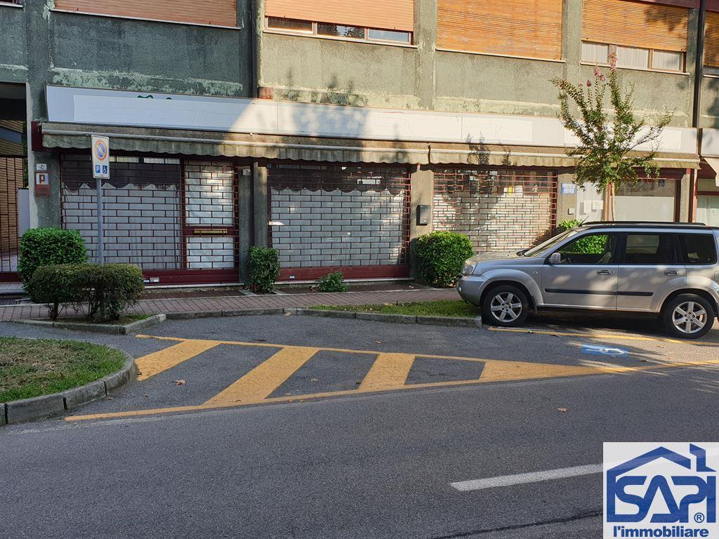 Negozio in , Osnago, {3} - Foto 1