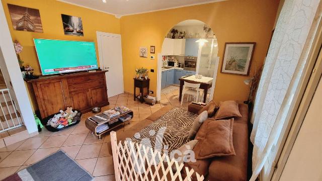 Terraced house in {3}, - Photo 1