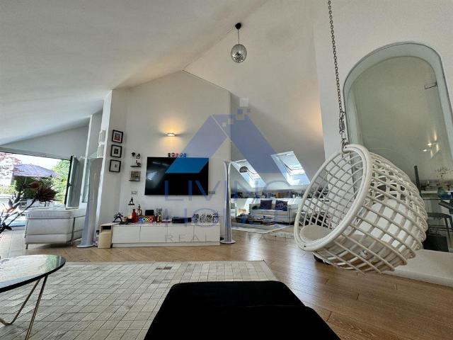 Penthouse in {3}, Piazza Diaz 2 - Photo 1