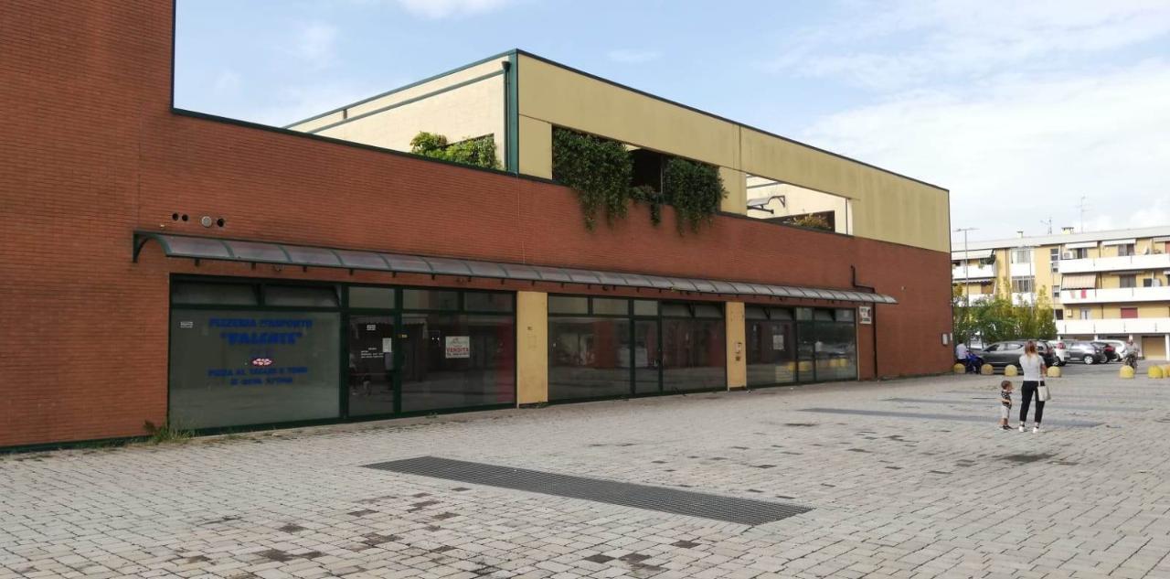 Negozio in , Mantova, {3} - Foto 1