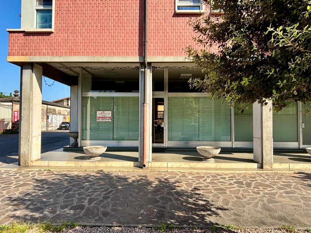 Negozio in , Nogara, {3} - Foto 1