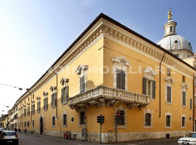 Gemeinschaftsbüro in Via Fratelli Cairoli, 2, Brescia - Foto 1