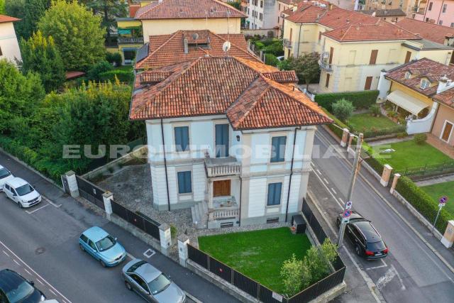 Villa in Via Leopardi 37, Brescia - Foto 1