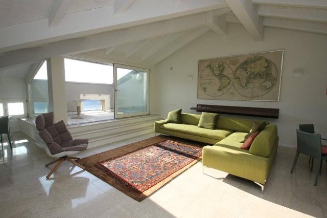 Penthouse in Via della Libertà, Cernobbio - Photo 1