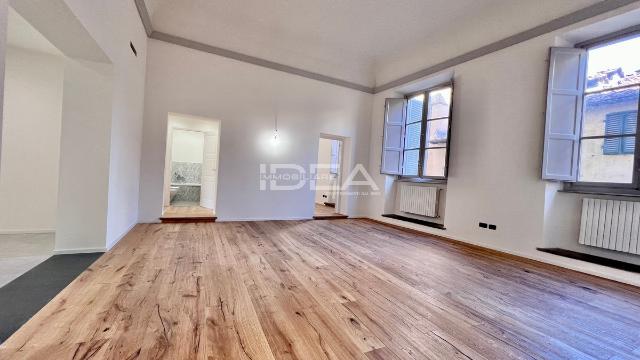 4-room flat in Via Galli Tassi, Lucca - Photo 1