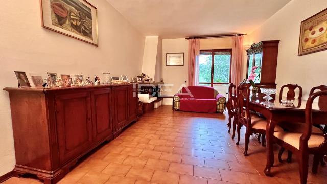 4-room flat in Via del Cima, Lucca - Photo 1