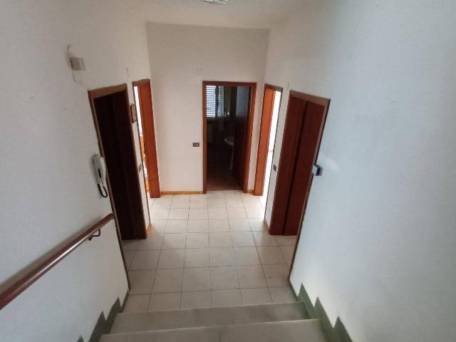 4-room flat in Viale Castruccio Castracani, Lucca - Photo 1