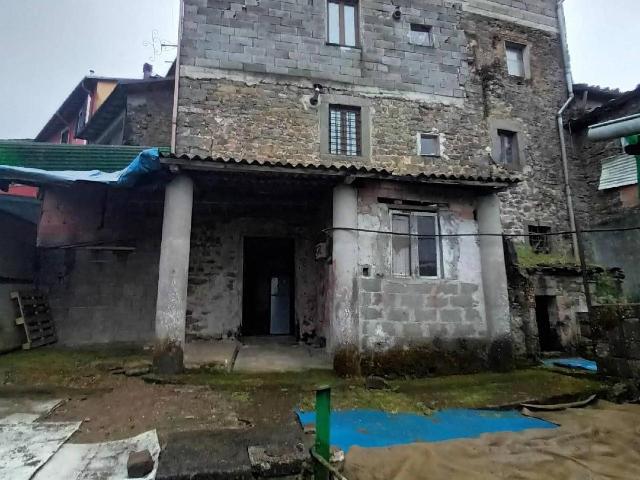 Detached house in {3}, Strada Statale dell'Abetone E del Brennero - Photo 1