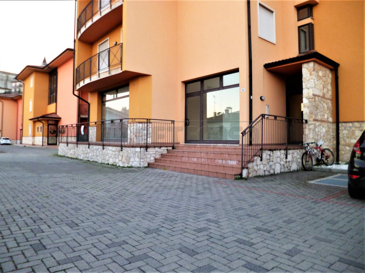 Palazzina commerciale in , Zermeghedo, {3} - Foto 1