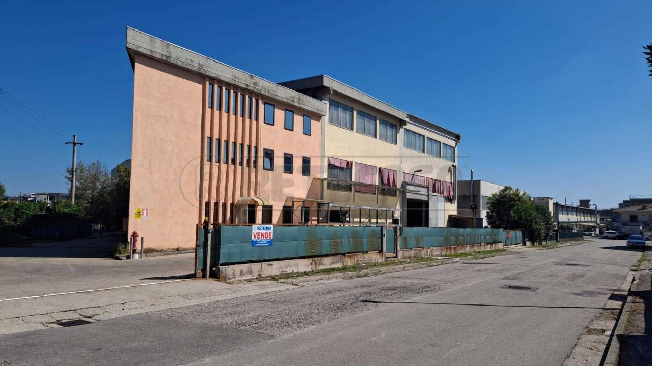 Capannone in Via della Concia 43, Arzignano, {3} - Foto 1