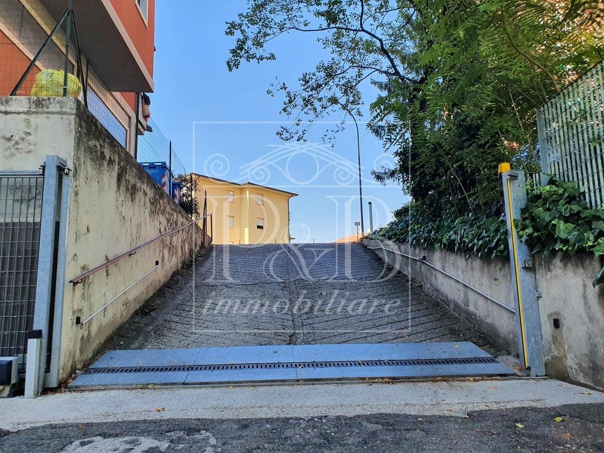 Parcheggio chiuso in Via Milano 164, Brescia, {3} - Foto 2
