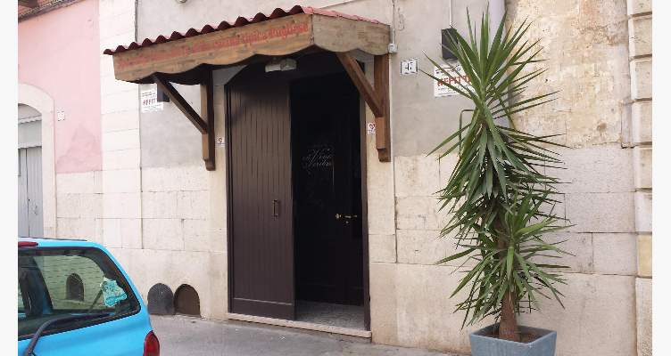 Shop in Badoglio 47, Trani - Photo 1