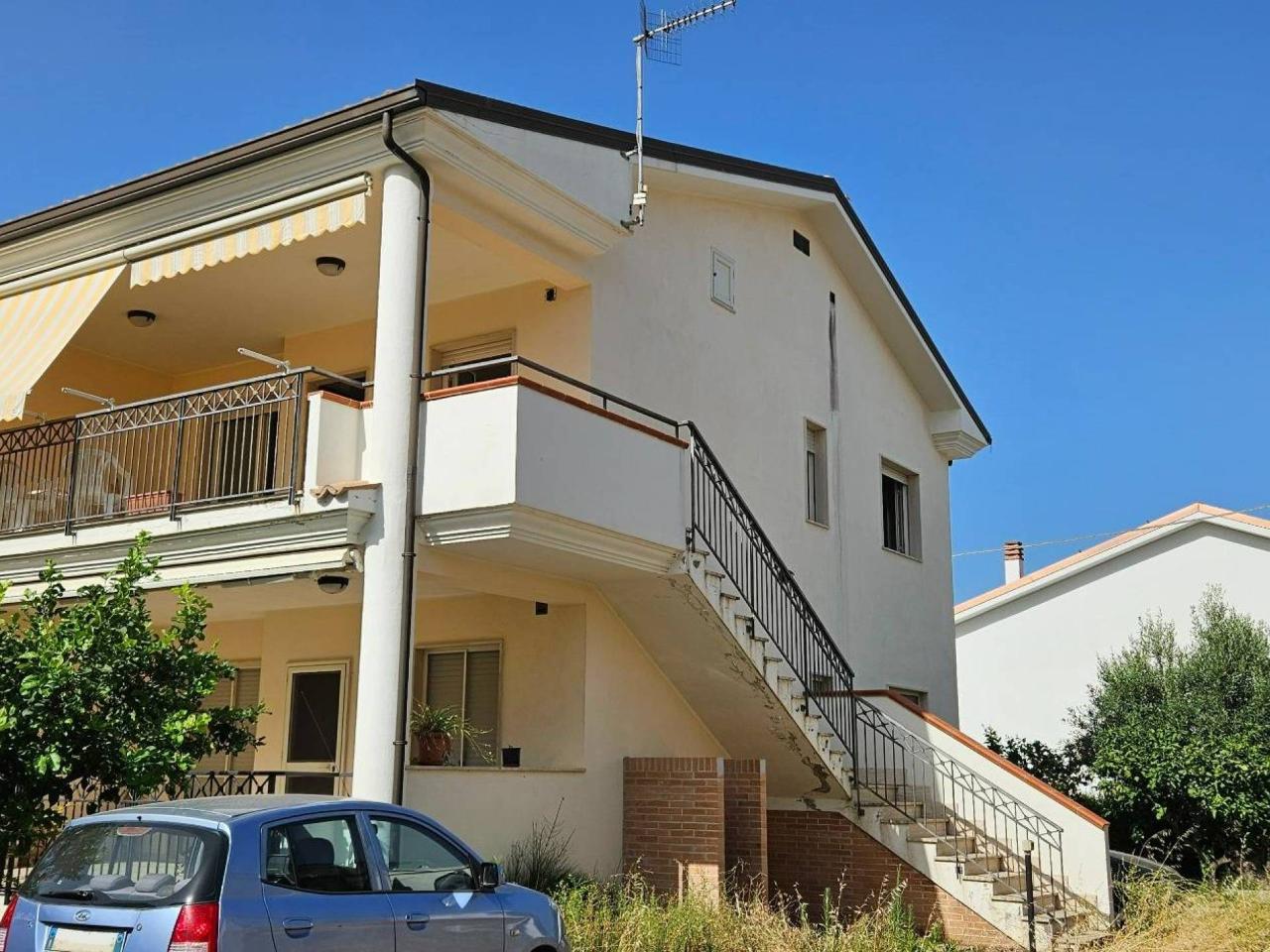 Appartamento in vendita a Sant'Andrea Apostolo dello Ionio