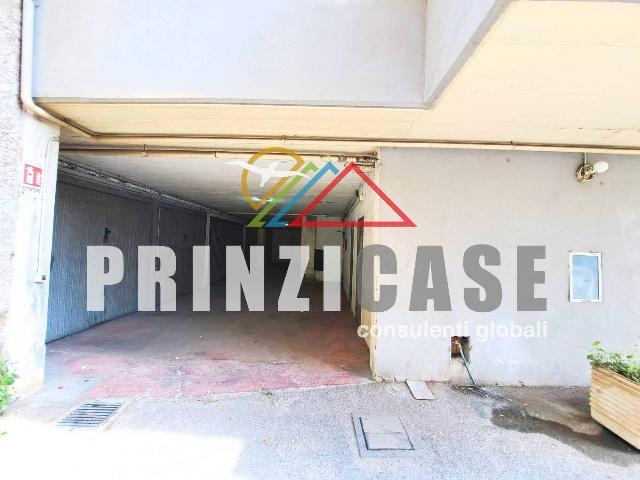 Garage or car box in {3}, Corso Vittoria Colonna - Photo 1