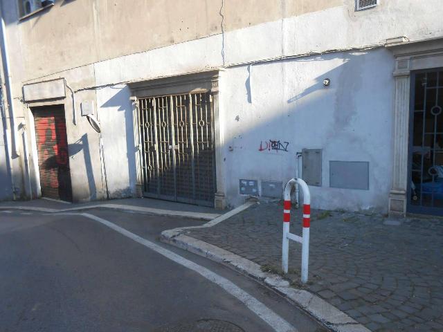 Warehouse in {3}, Via Cairoli - Photo 1