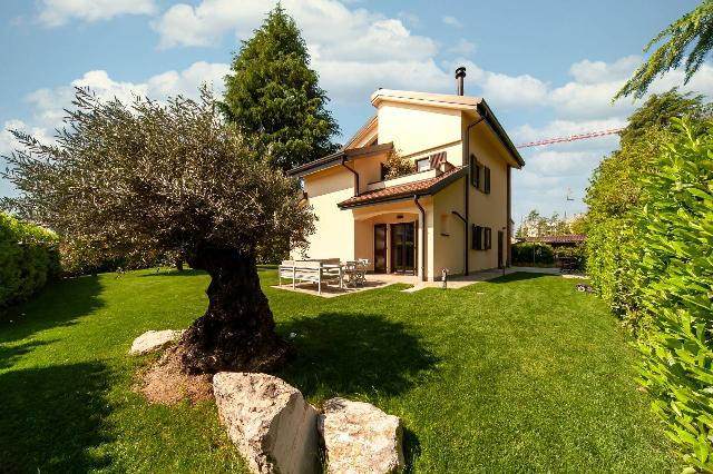 Mansion in Via Fermi 2, Vimercate - Photo 1