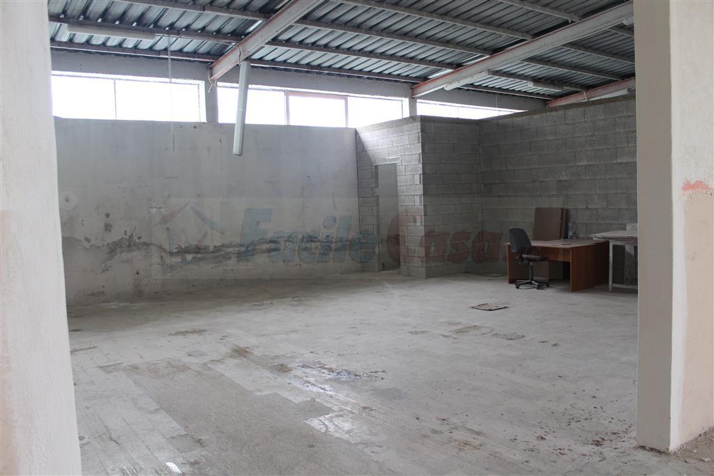 Capannone in , Formia, {3} - Foto 1
