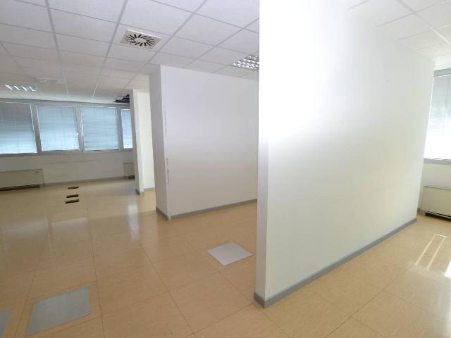 Shared office in {3}, Zona Industriale Est - Photo 1