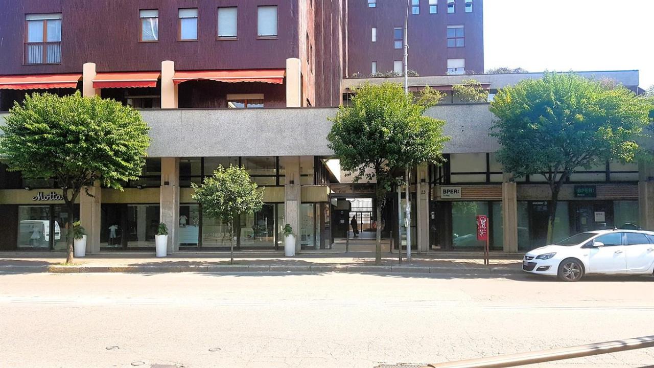 Negozio in , Monza, {3} - Foto 2