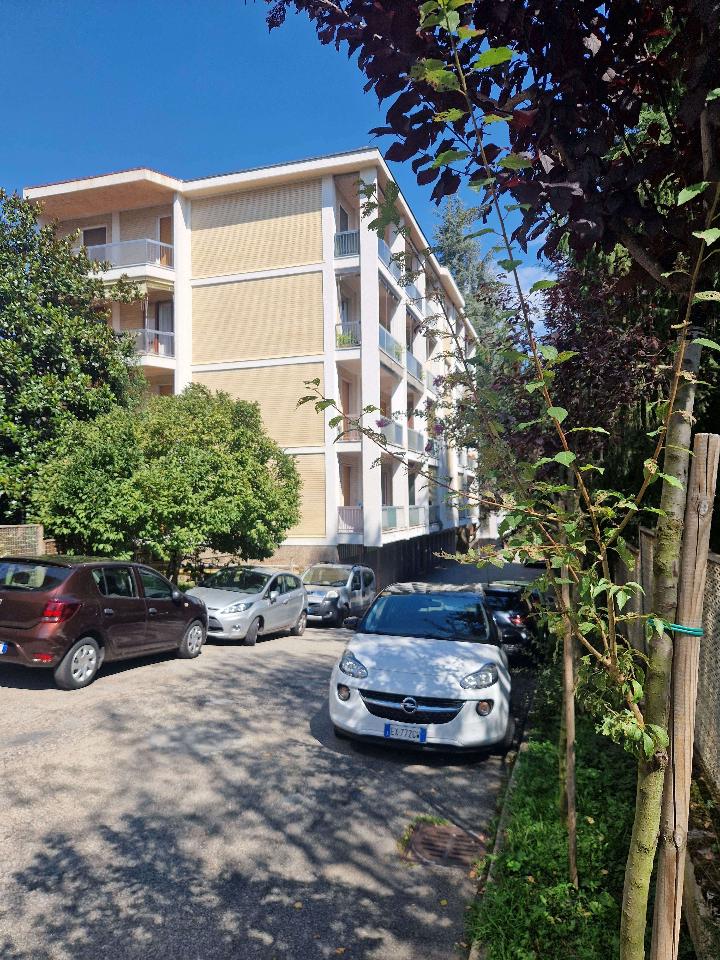 appartamento in vendita a Varese in zona Sant'Ambrogio