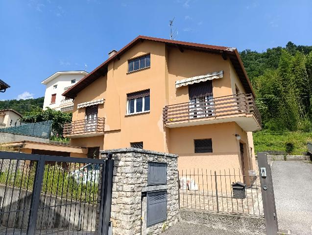 Detached house in {3}, Via Raffaello 7 - Photo 1