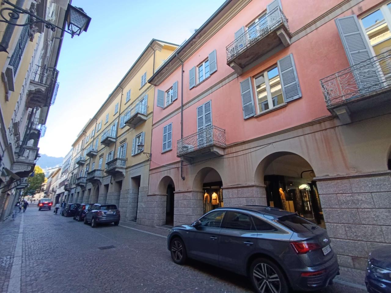 Ufficio in Via Camillo Benso Conte di Cavour 58, Lecco, {3} - Foto 1