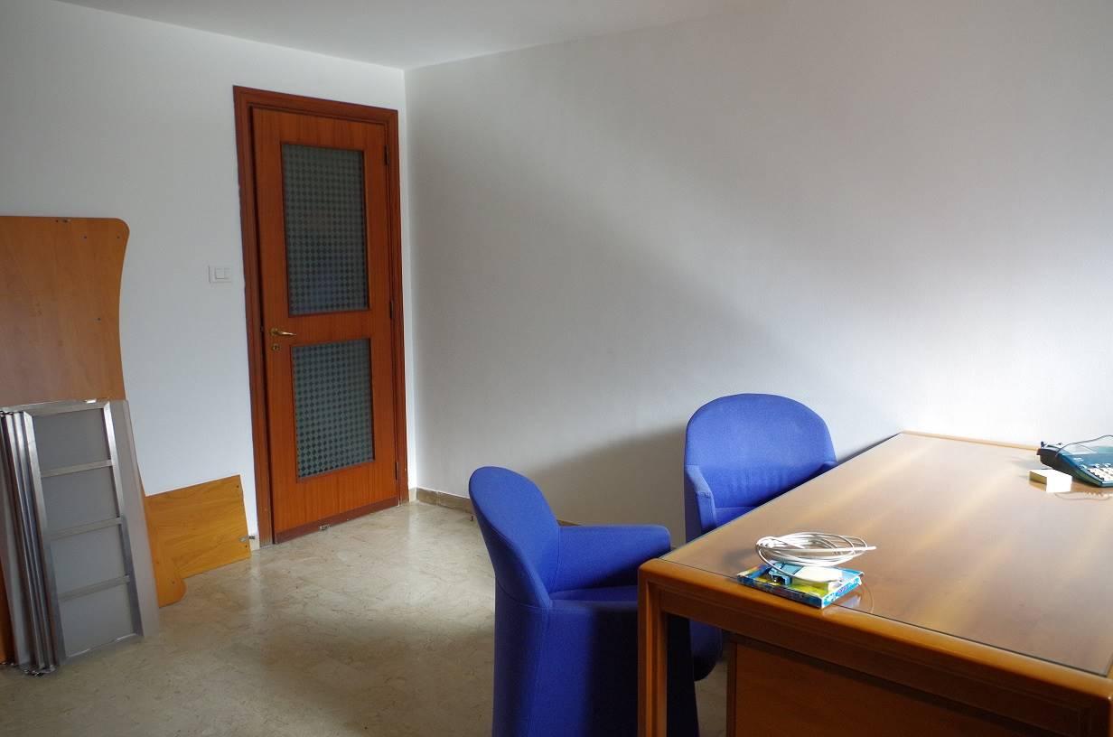 Ufficio in , Palermo, {3} - Foto 1