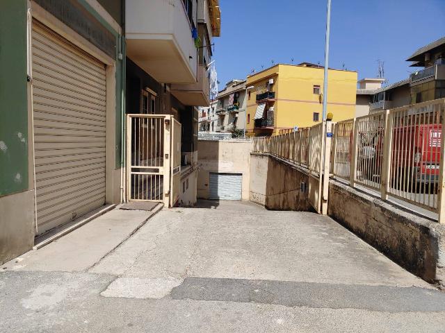 Garage or car box in Via Francesco Musotto, Palermo - Photo 1