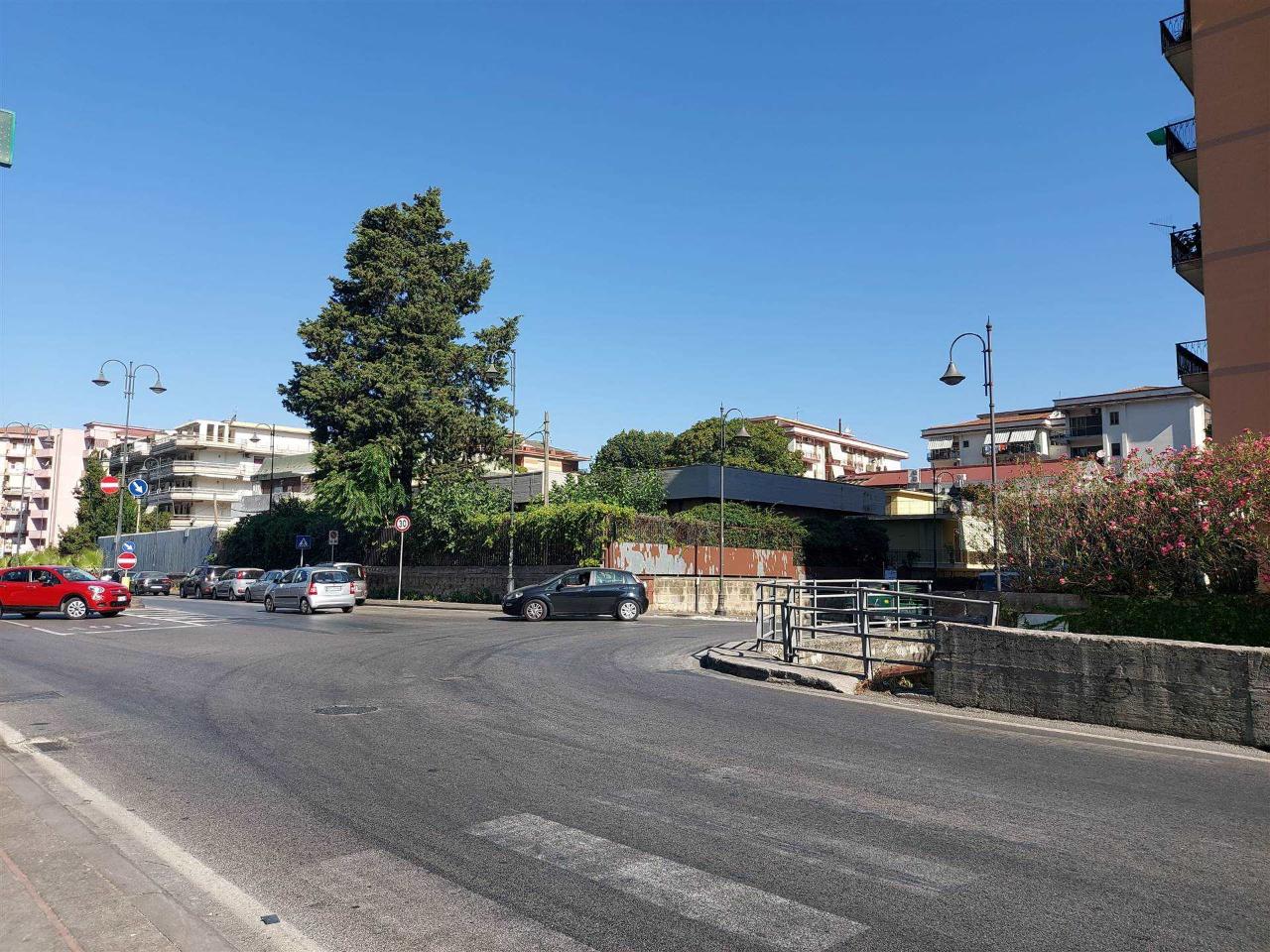 Ufficio in Via Famiglia Pietro Lamberti, Nocera Inferiore, {3} - Foto 2