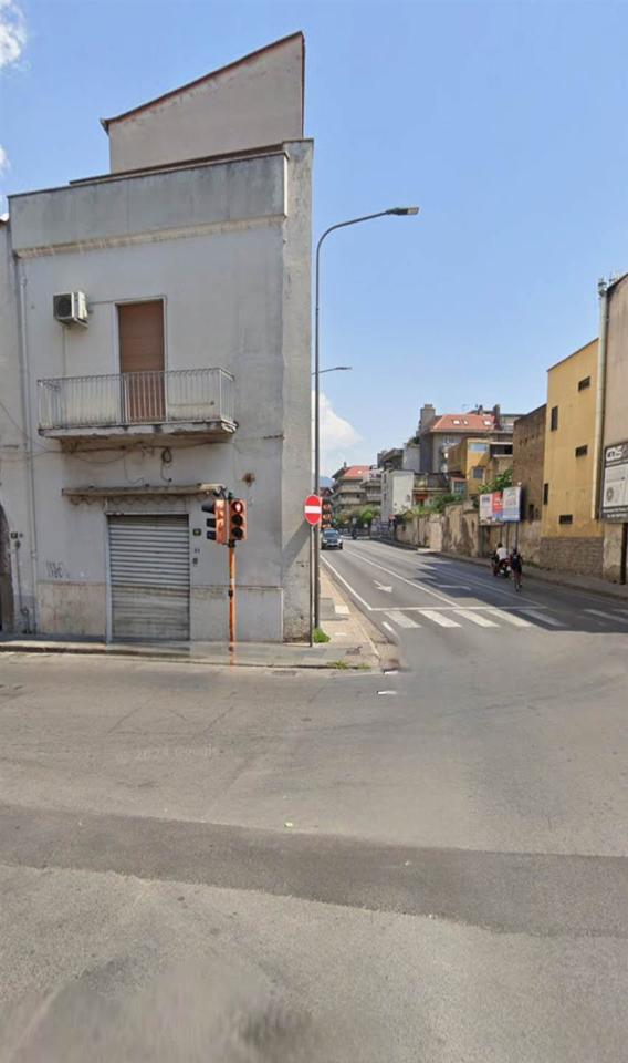 Negozio in Via Astuti, Nocera Inferiore, {3} - Foto 2