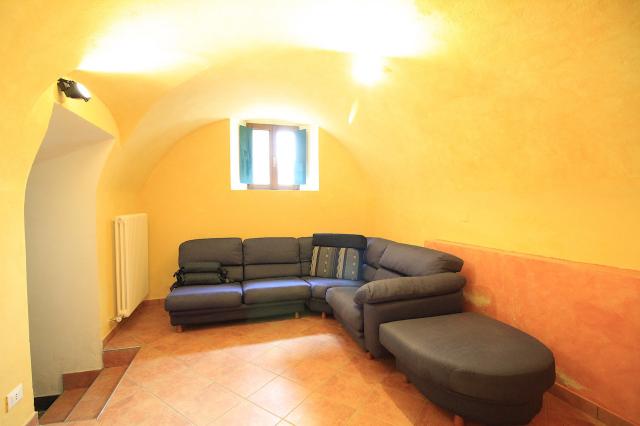 4-room flat in {3}, Frazione Andogno - Photo 1