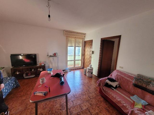 3-room flat in Via Giuseppe Garibaldi, Moglia - Photo 1