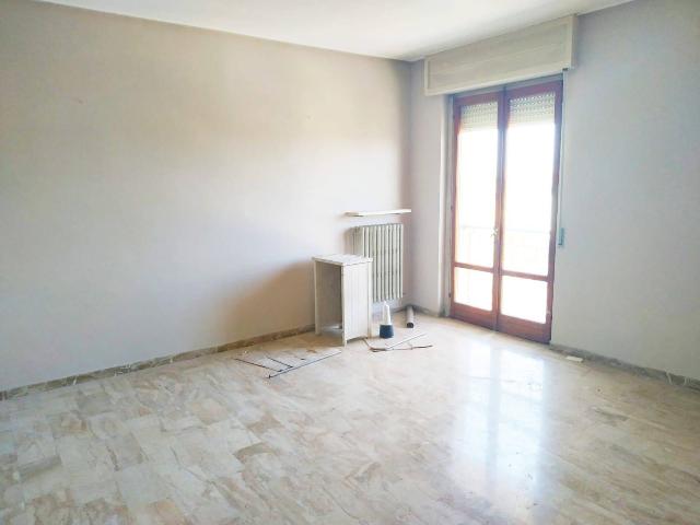 3-room flat in Via Giuseppe Garibaldi, Moglia - Photo 1