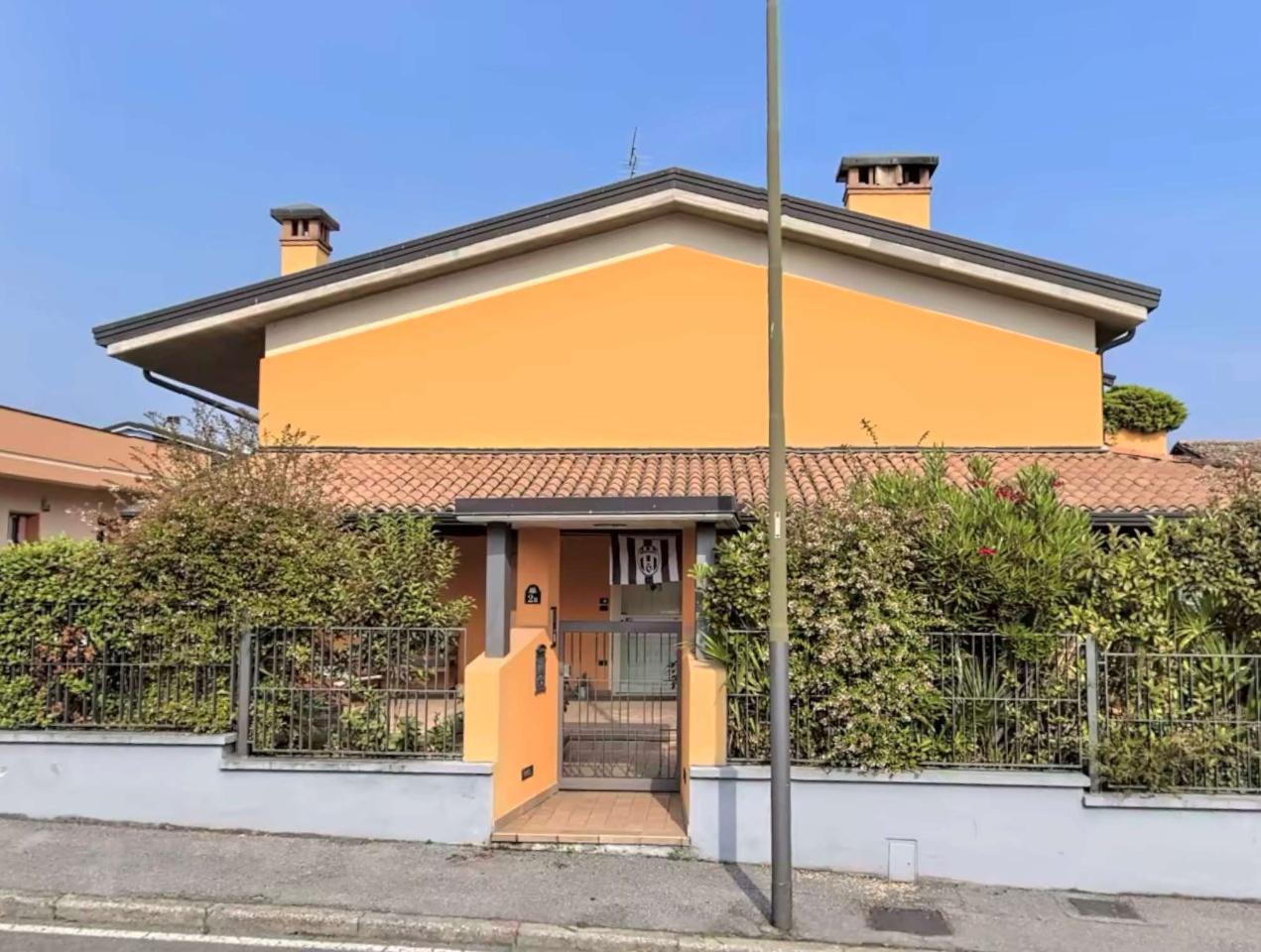 Villa unifamiliare in vendita a Desenzano Del Garda