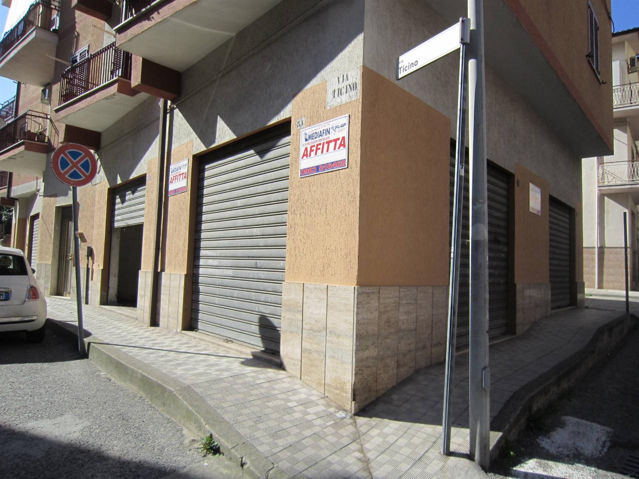 Magazzino in Via Arno, Corigliano-Rossano, {3} - Foto 2