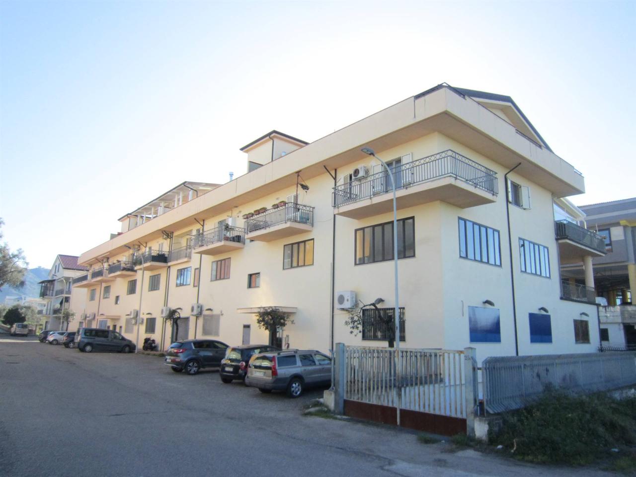 Magazzino in Via Baltia, Corigliano-Rossano, {3} - Foto 1